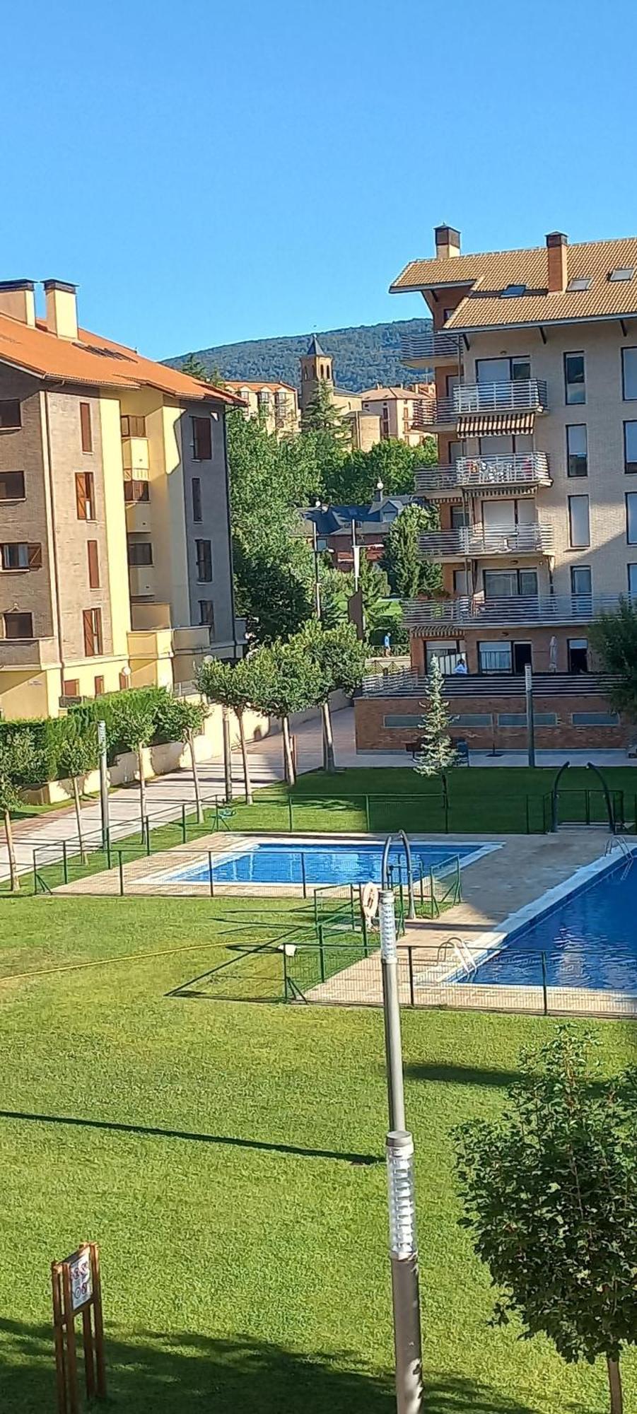 Apartament Pilartxo Jaca Zewnętrze zdjęcie